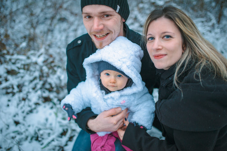 Séance photo famille dans la neige - Noël en Alsace