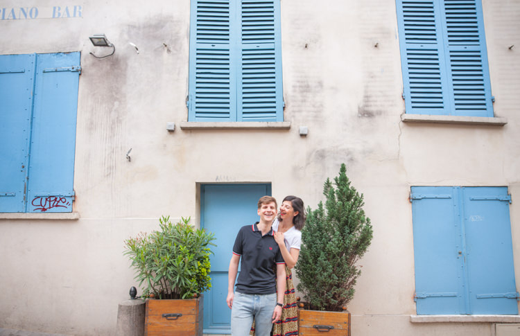 Photos couple engagement à Paris Montmartre