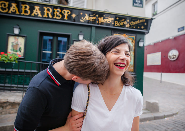 Photos couple engagement à Paris Montmartre