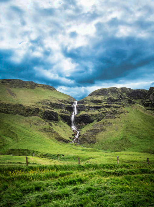 Photos Islande, chute d'eau de loin