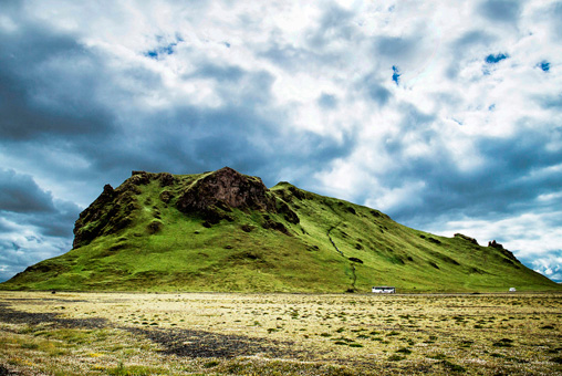 Photos Islande, montagne verte avec nuages