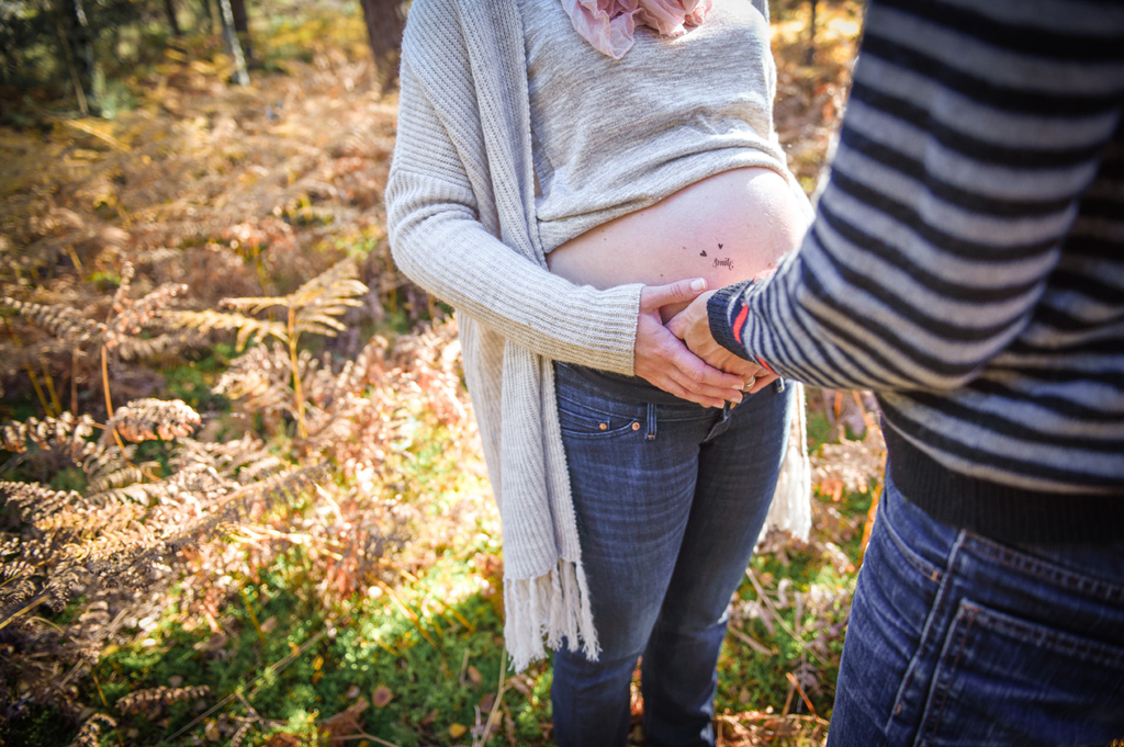 Séance famille grossesse, photo extérieure, Forêt de Fontainebleau